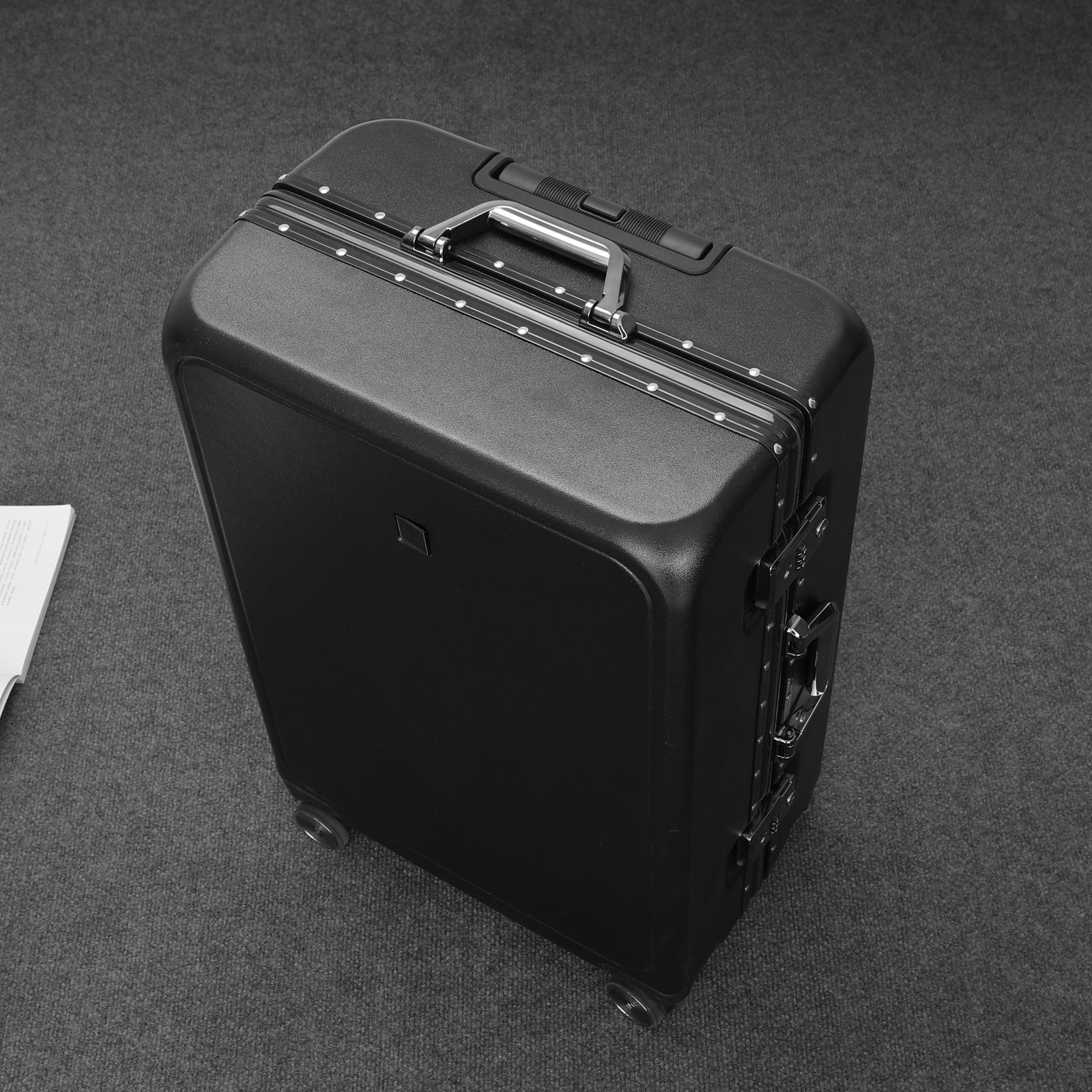suitcase image 3
